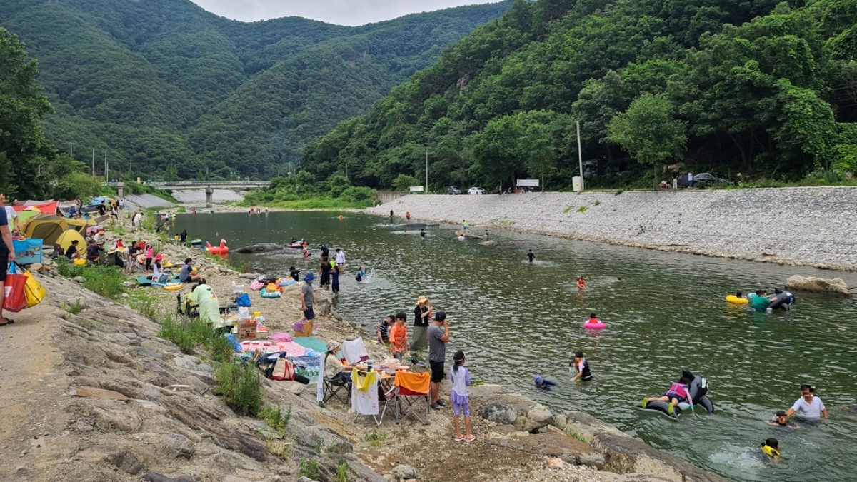 연천 동막계곡 동막골 유원지 계곡 수심 얕은 계곡